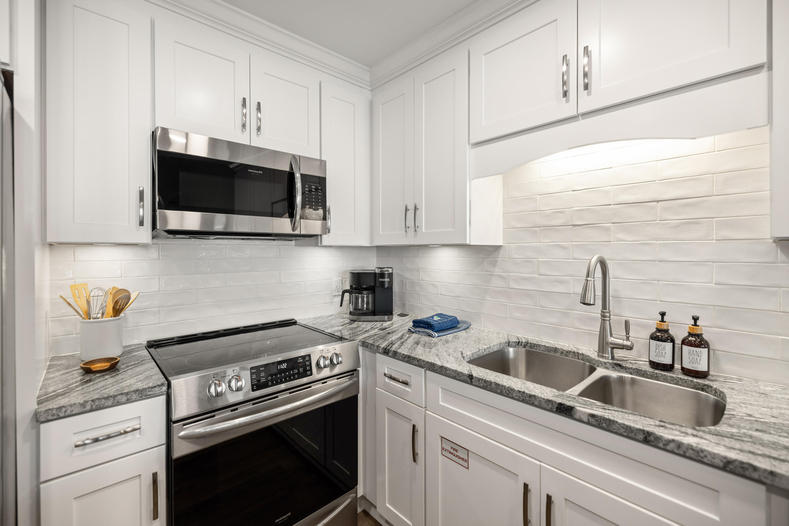 SOUTHWIND 1 CONDO - Residential