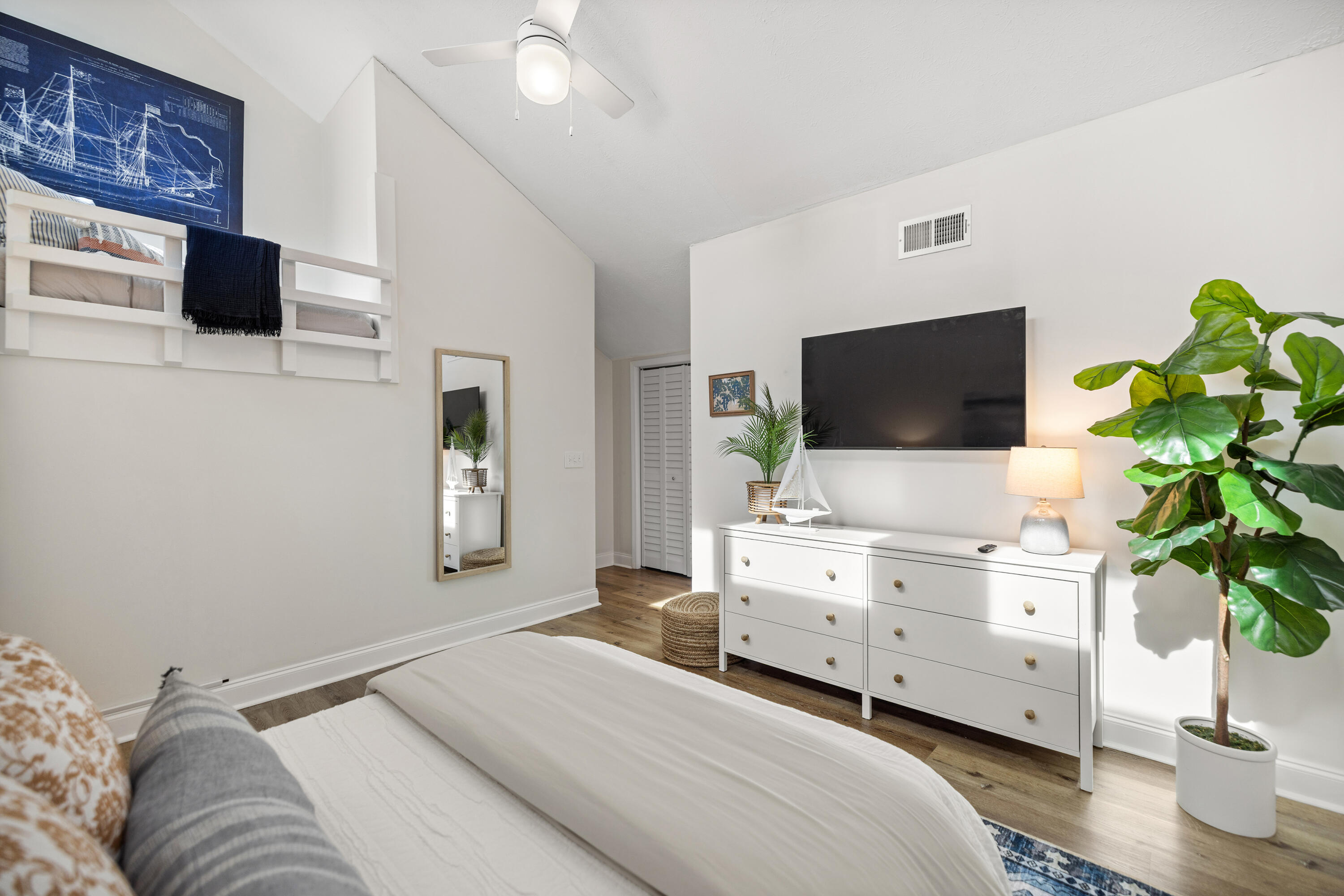 SOUTHWIND 1 CONDO - Residential