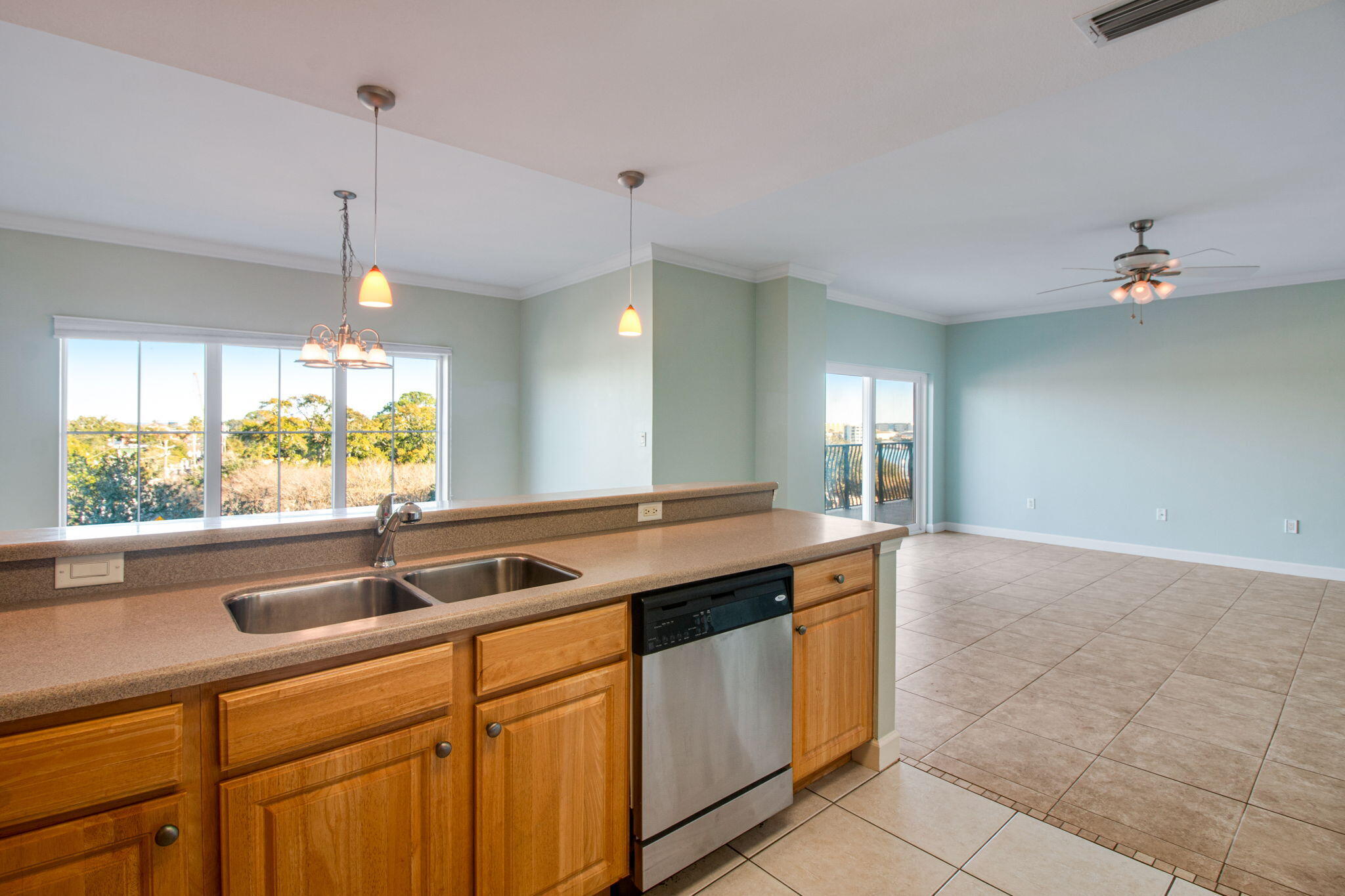 INDIANOLA ON THE WATER - Residential