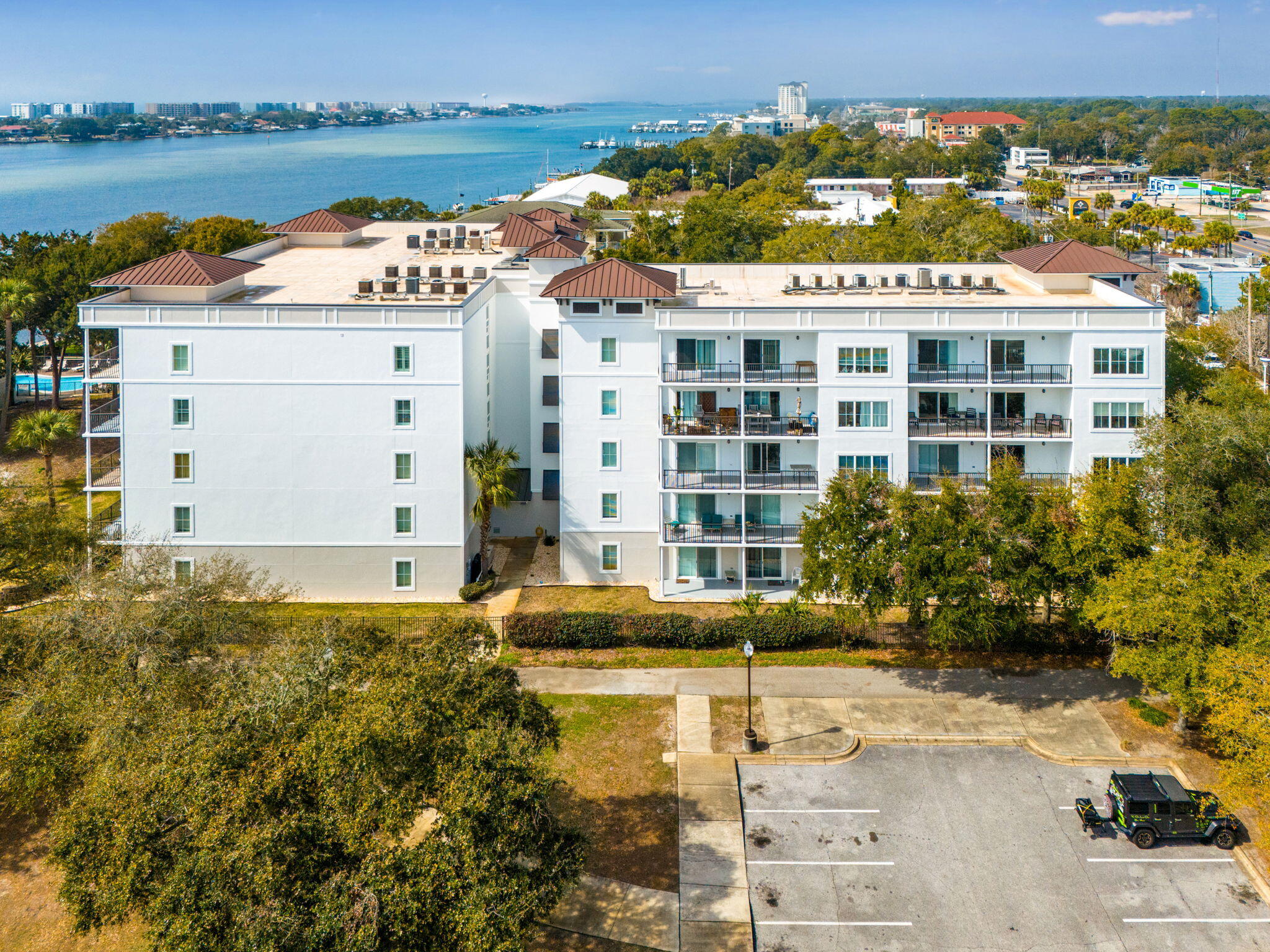 INDIANOLA ON THE WATER - Residential