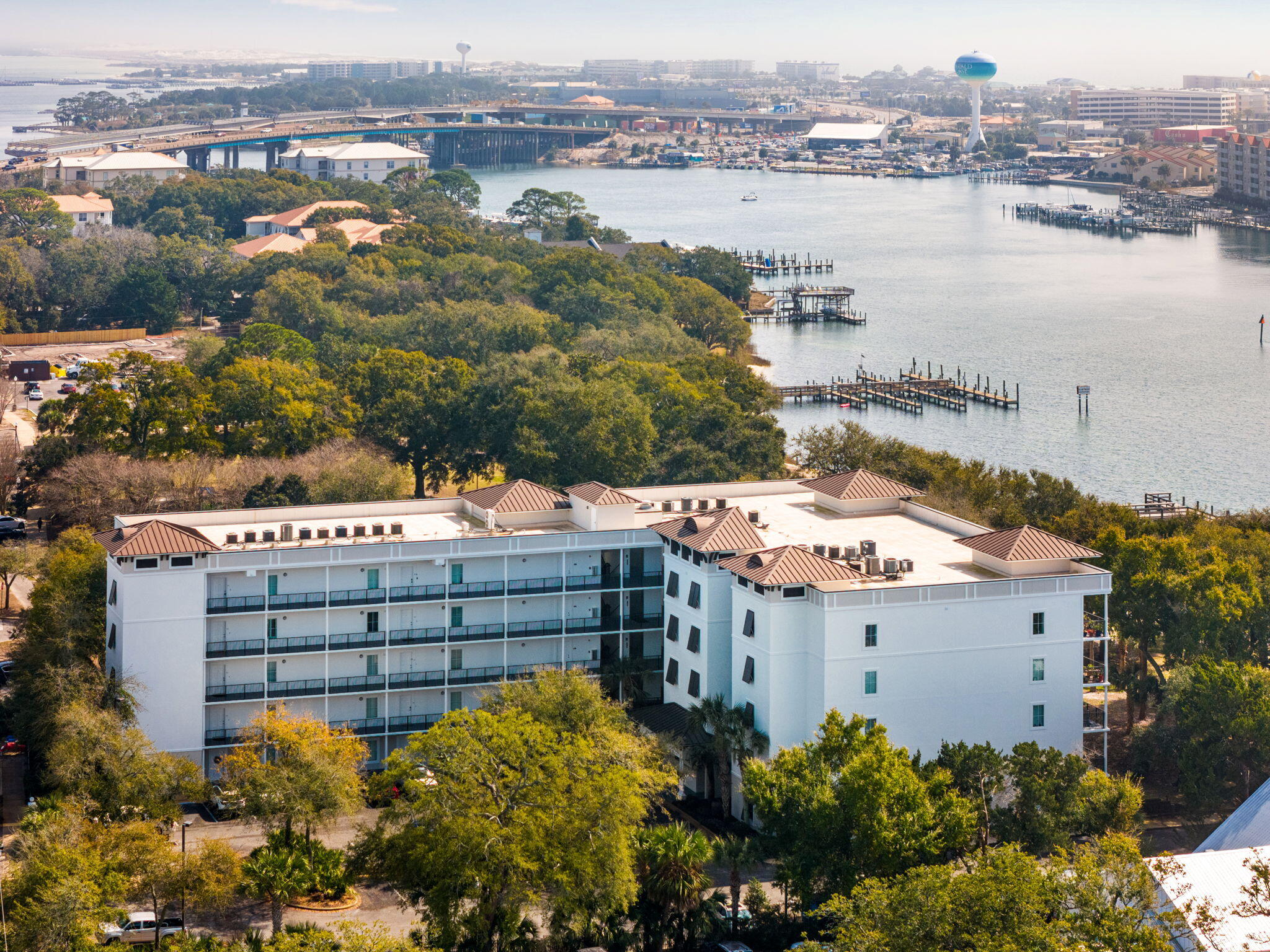 INDIANOLA ON THE WATER - Residential