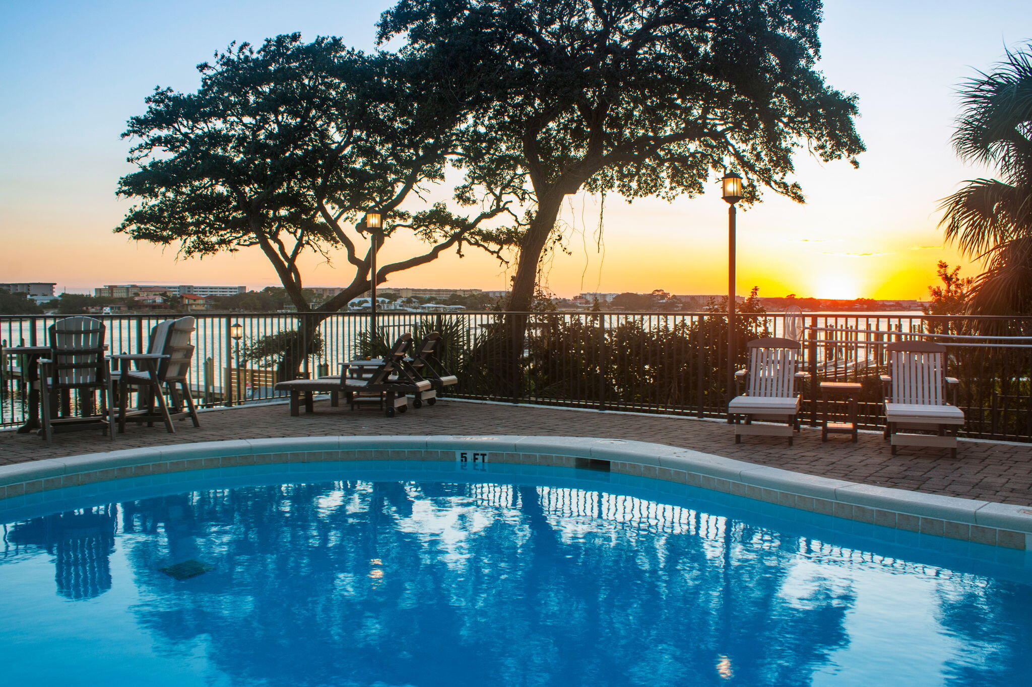 INDIANOLA ON THE WATER - Residential