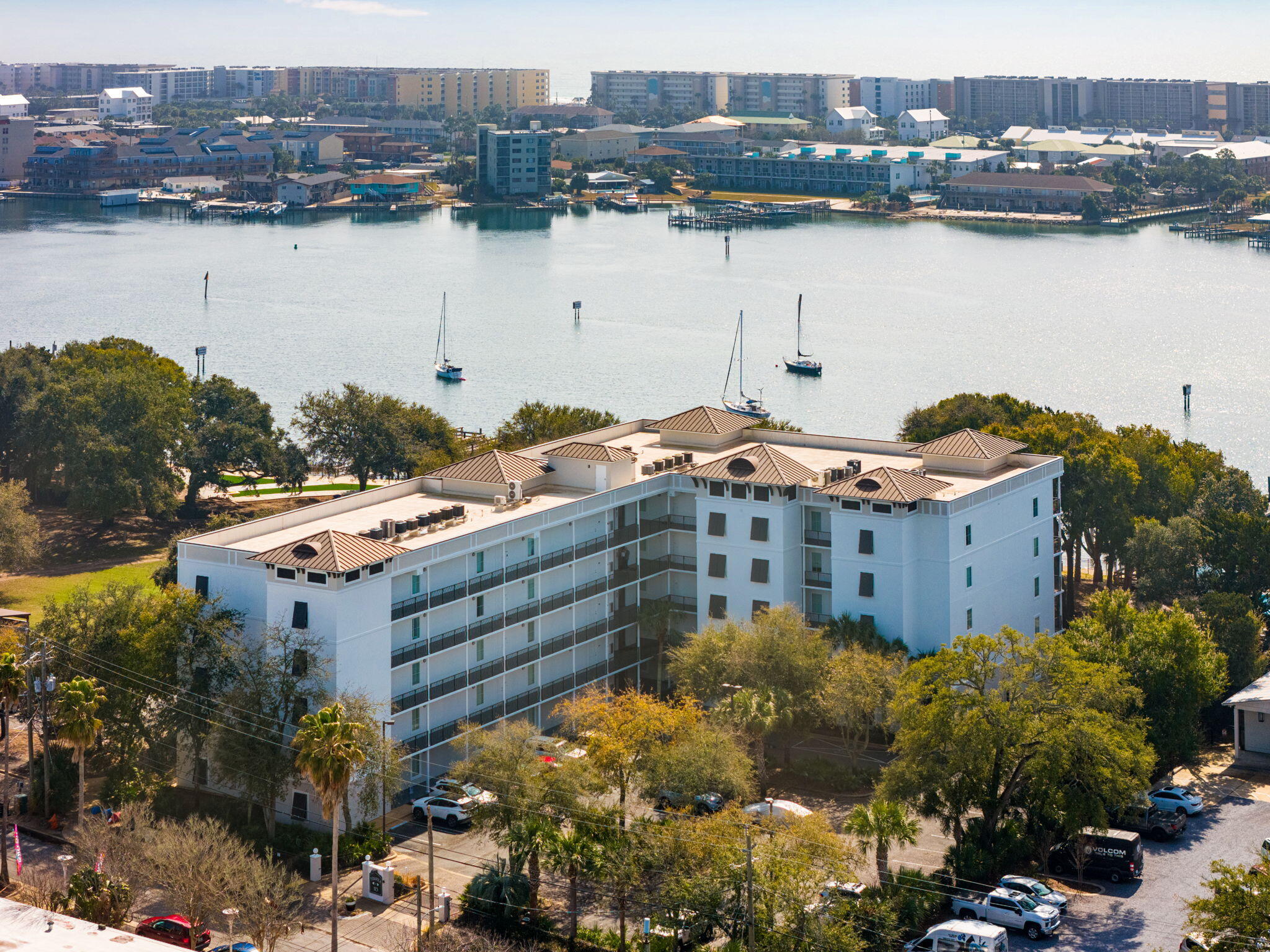 INDIANOLA ON THE WATER - Residential