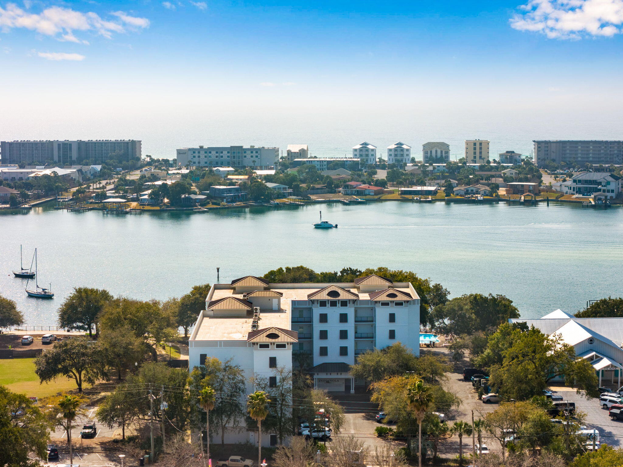 INDIANOLA ON THE WATER - Residential