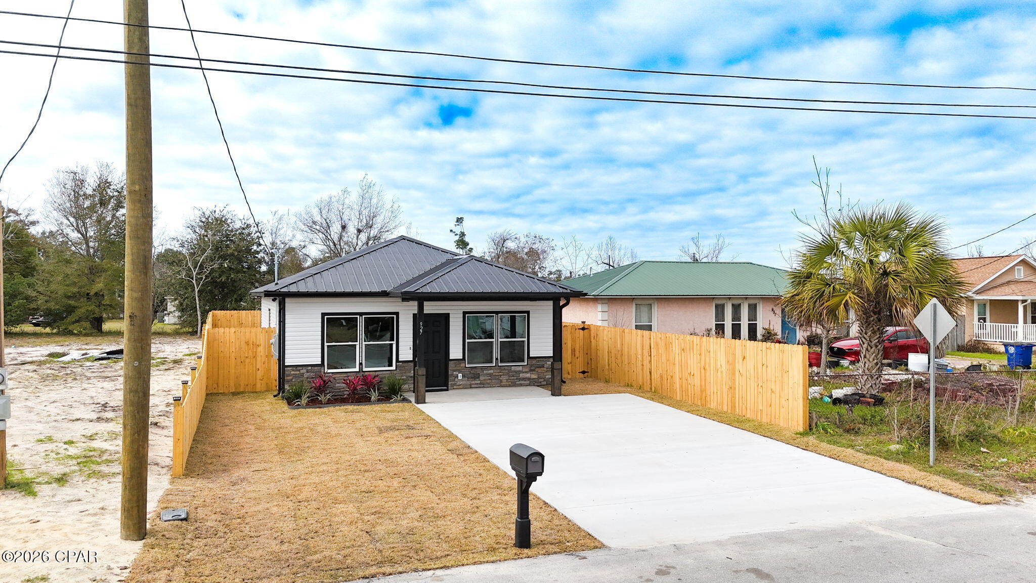 NO RECORDED SUBDIVISION - Residential