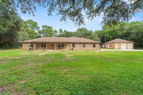 5740 COUNTRY SQUIRE DR, MILTON, FL 32570 - Image a44eb19453f52131ed41e5c8b3a5efd9/1137342430
