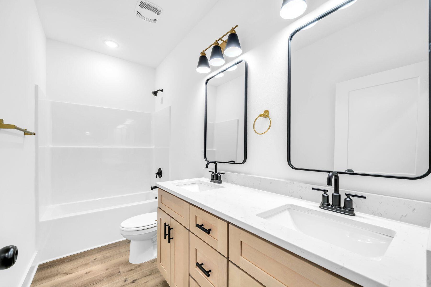 SANTASIA PARK LOT 5 BLK A - Residential