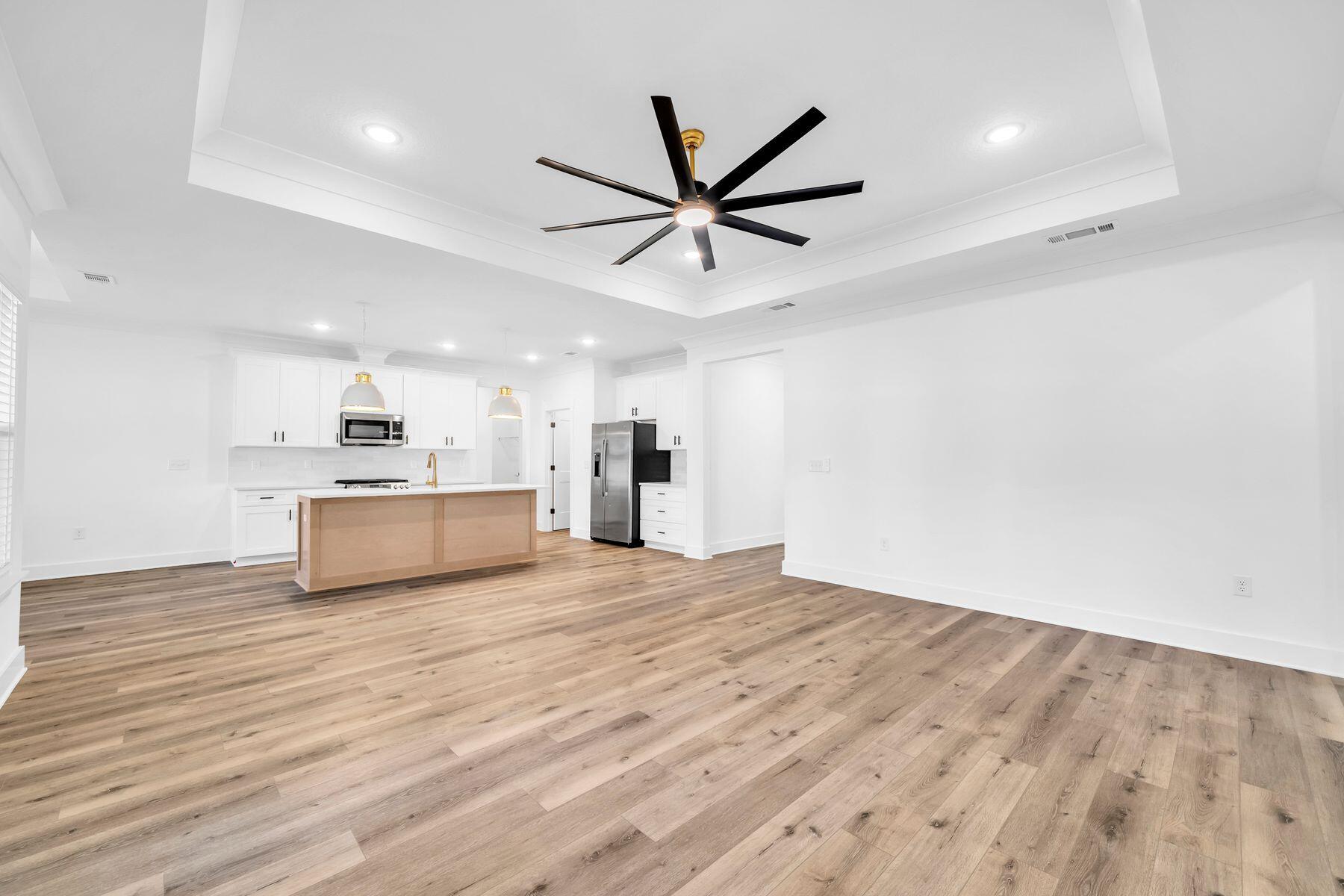 SANTASIA PARK LOT 5 BLK A - Residential