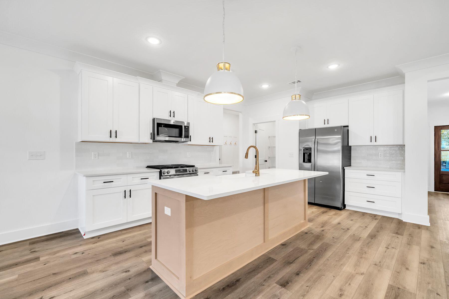 SANTASIA PARK LOT 5 BLK A - Residential