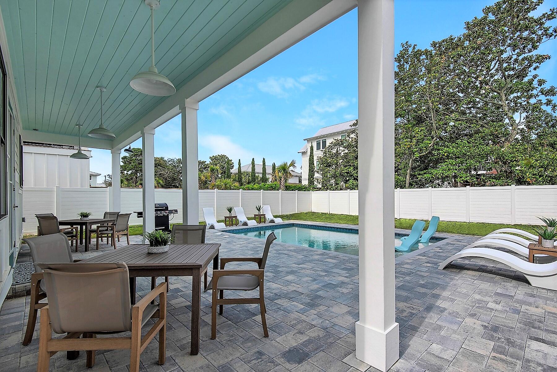 CRYSTAL BEACH - Residential