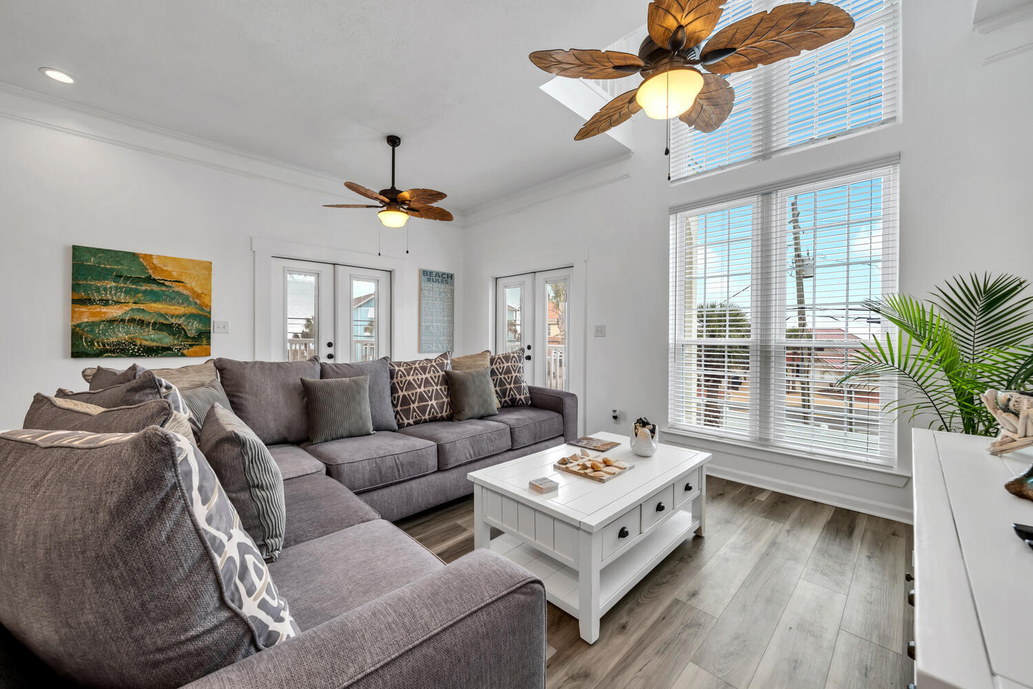 The Palms Condominiums - Residential