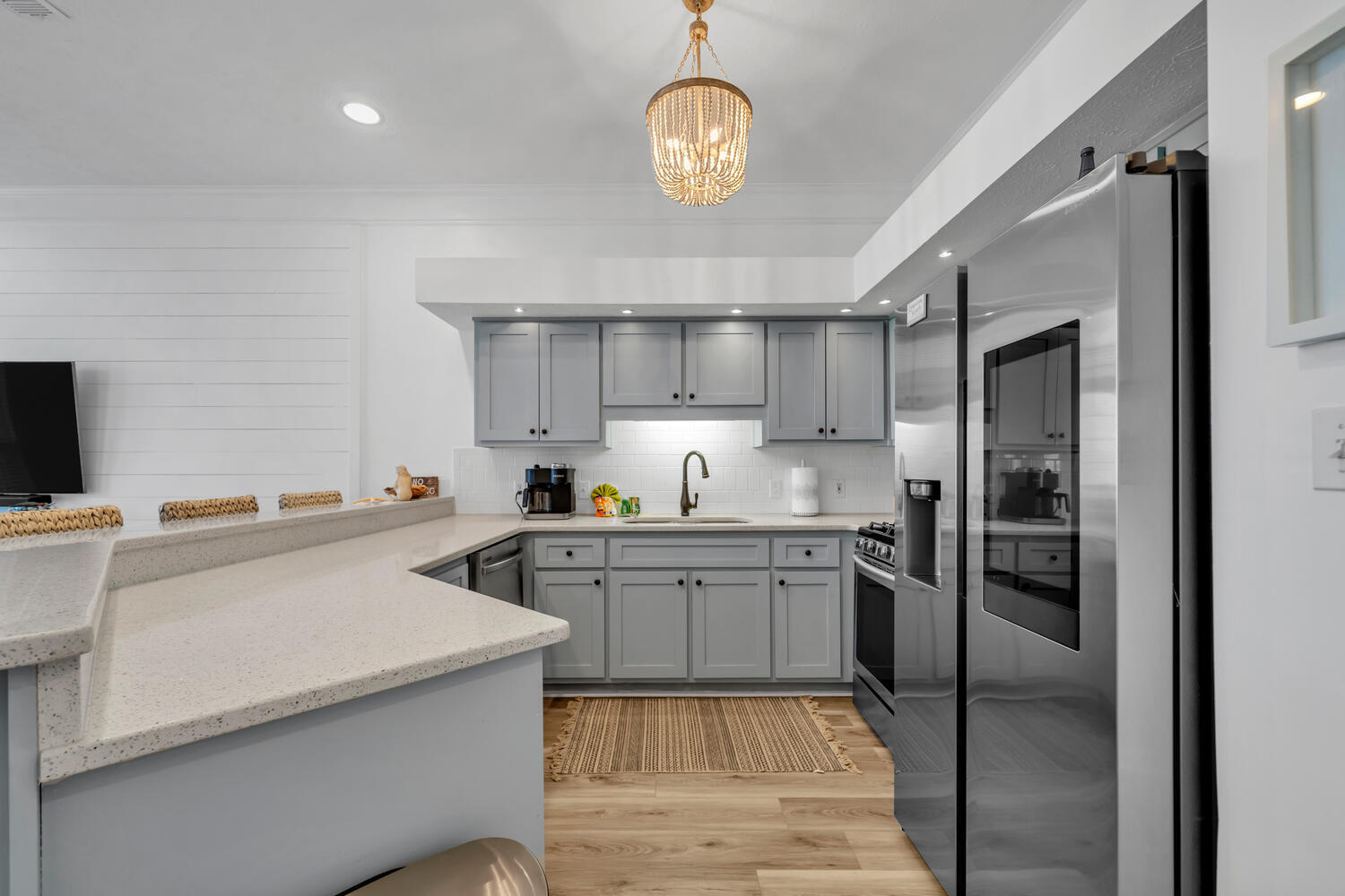 The Palms Condominiums - Residential