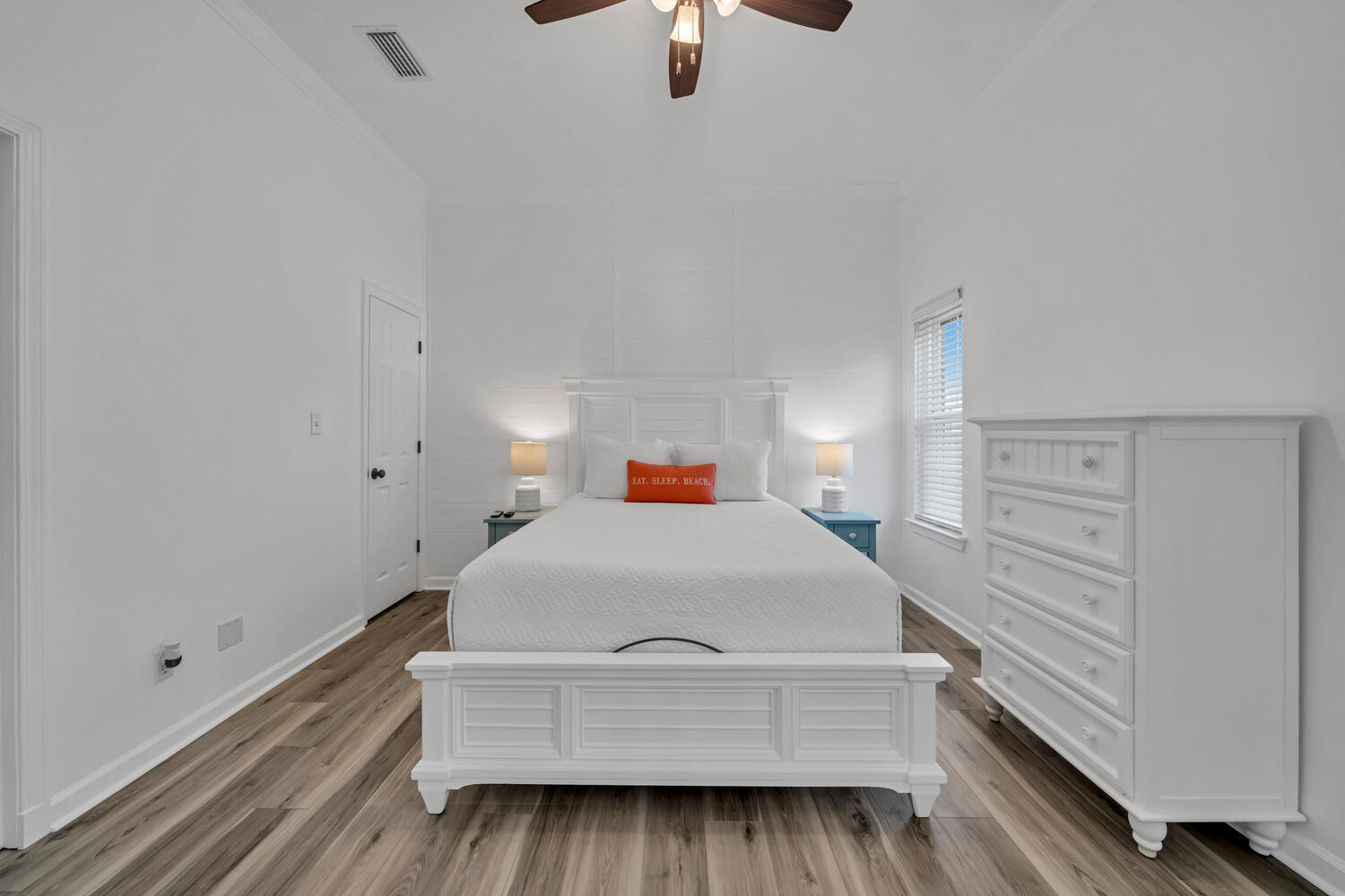 The Palms Condominiums - Residential