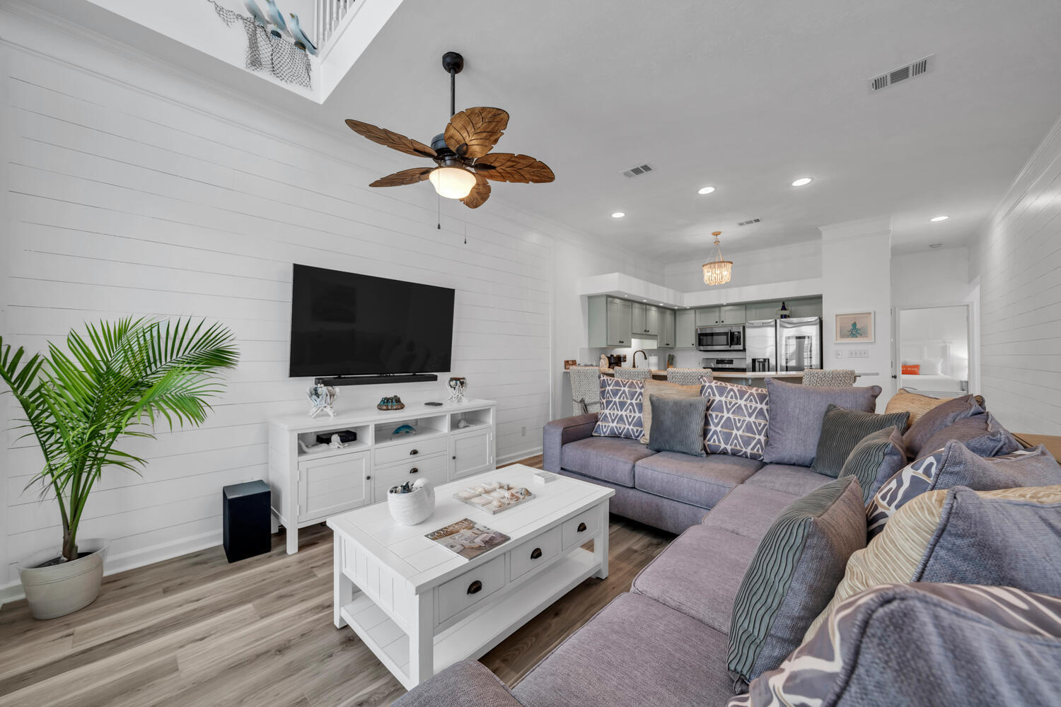 The Palms Condominiums - Residential