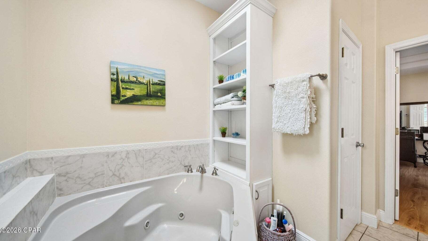 HARBOR OAKS - Residential