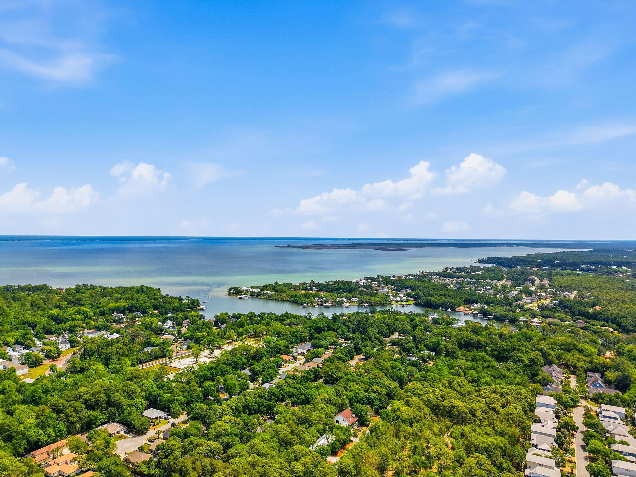 HARBOR OAKS - Residential