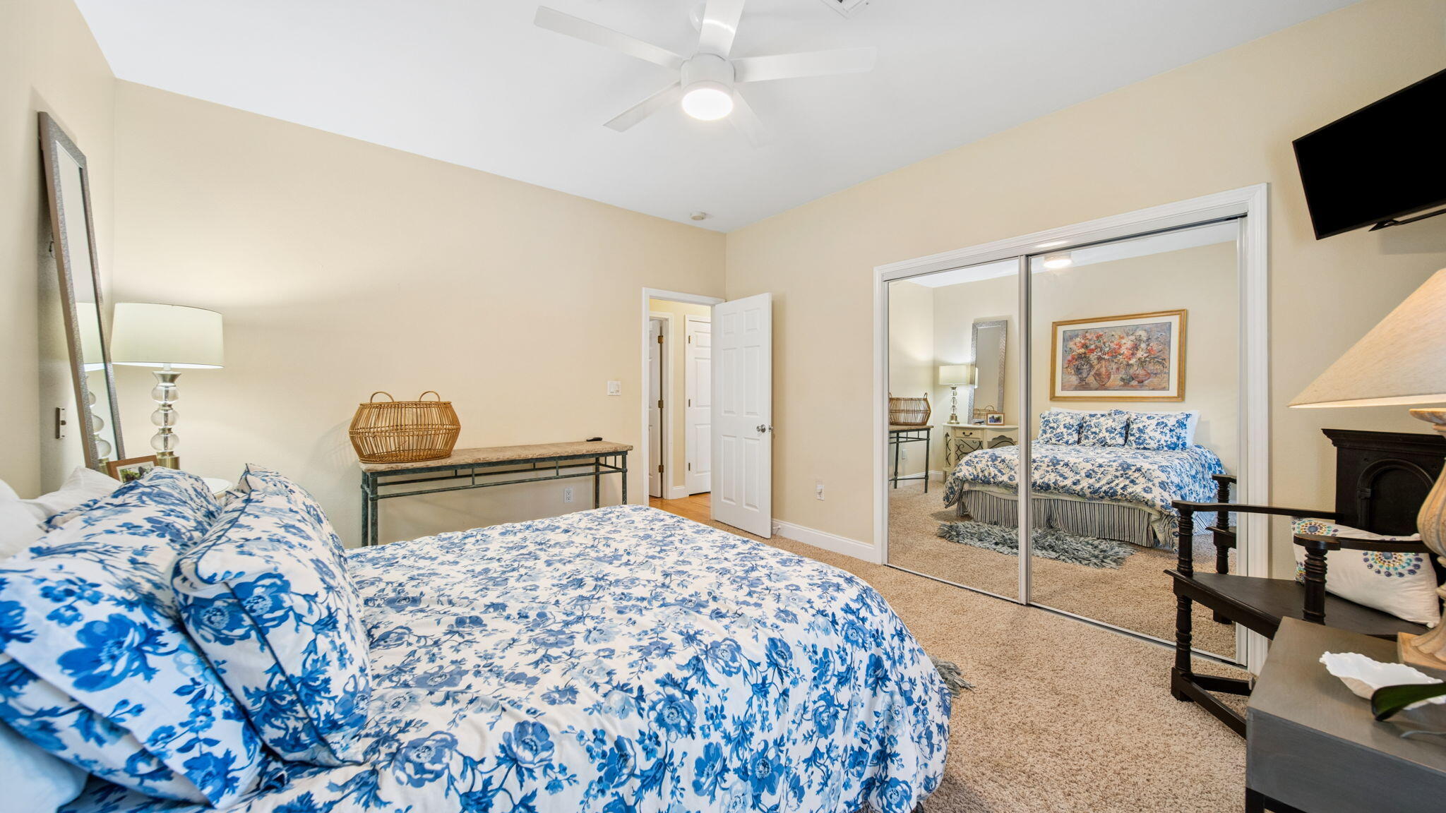 HARBOR OAKS - Residential