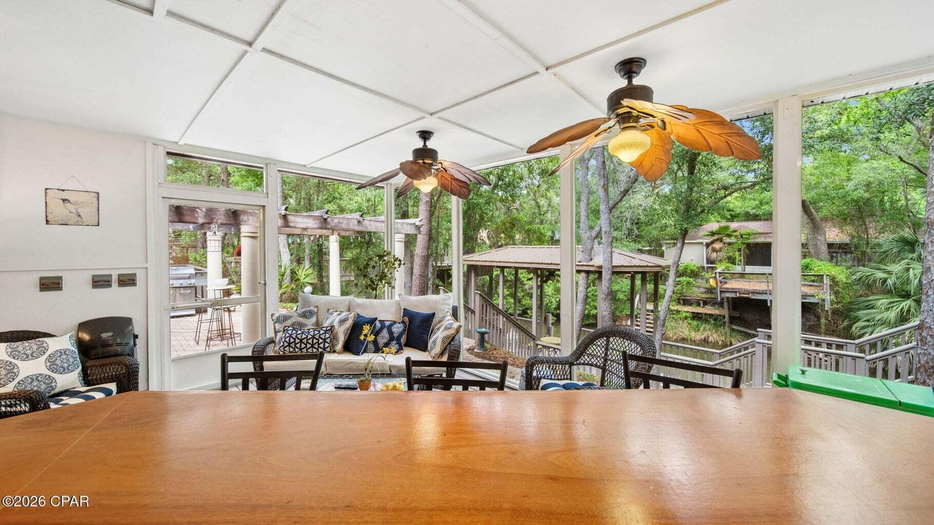 HARBOR OAKS - Residential