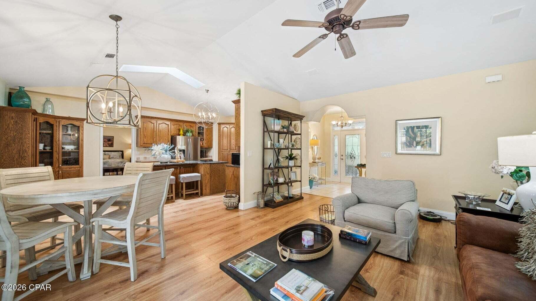 HARBOR OAKS - Residential