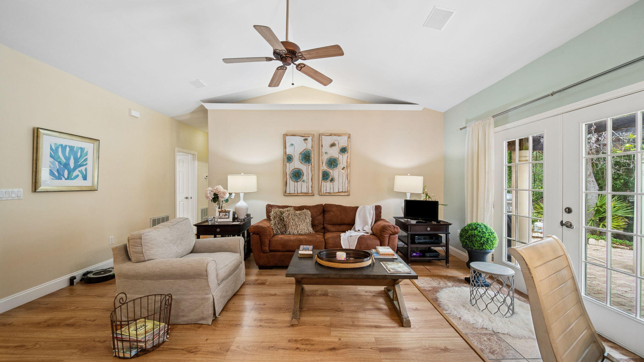 HARBOR OAKS - Residential