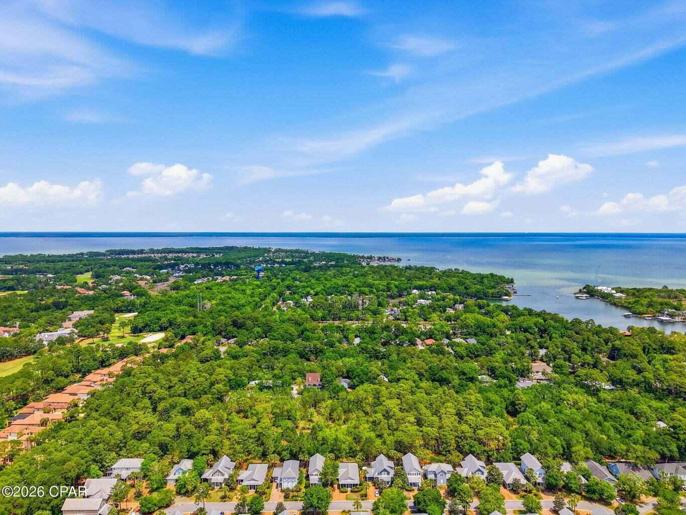 HARBOR OAKS - Residential