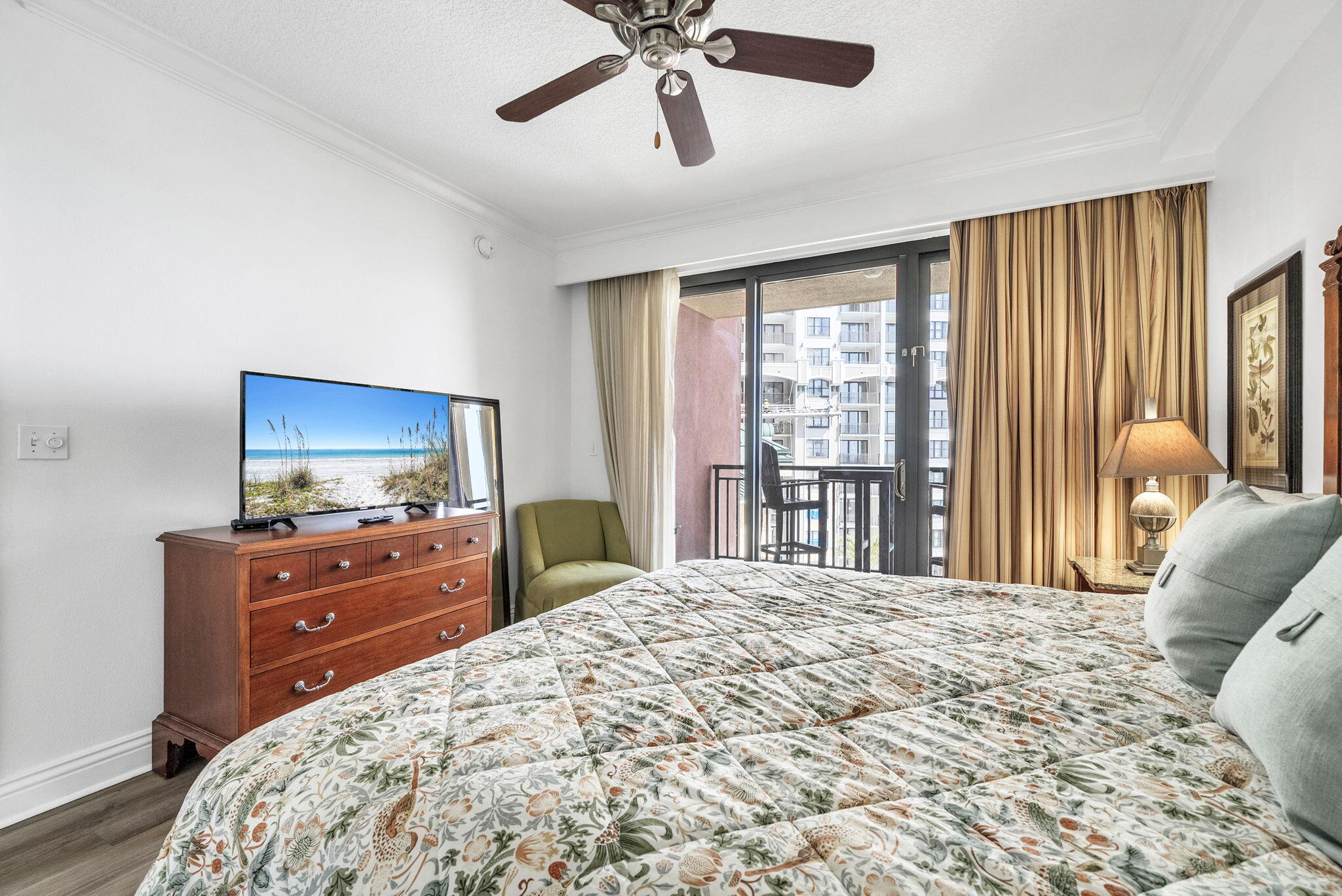 EMERALD GRANDE WEST - Residential