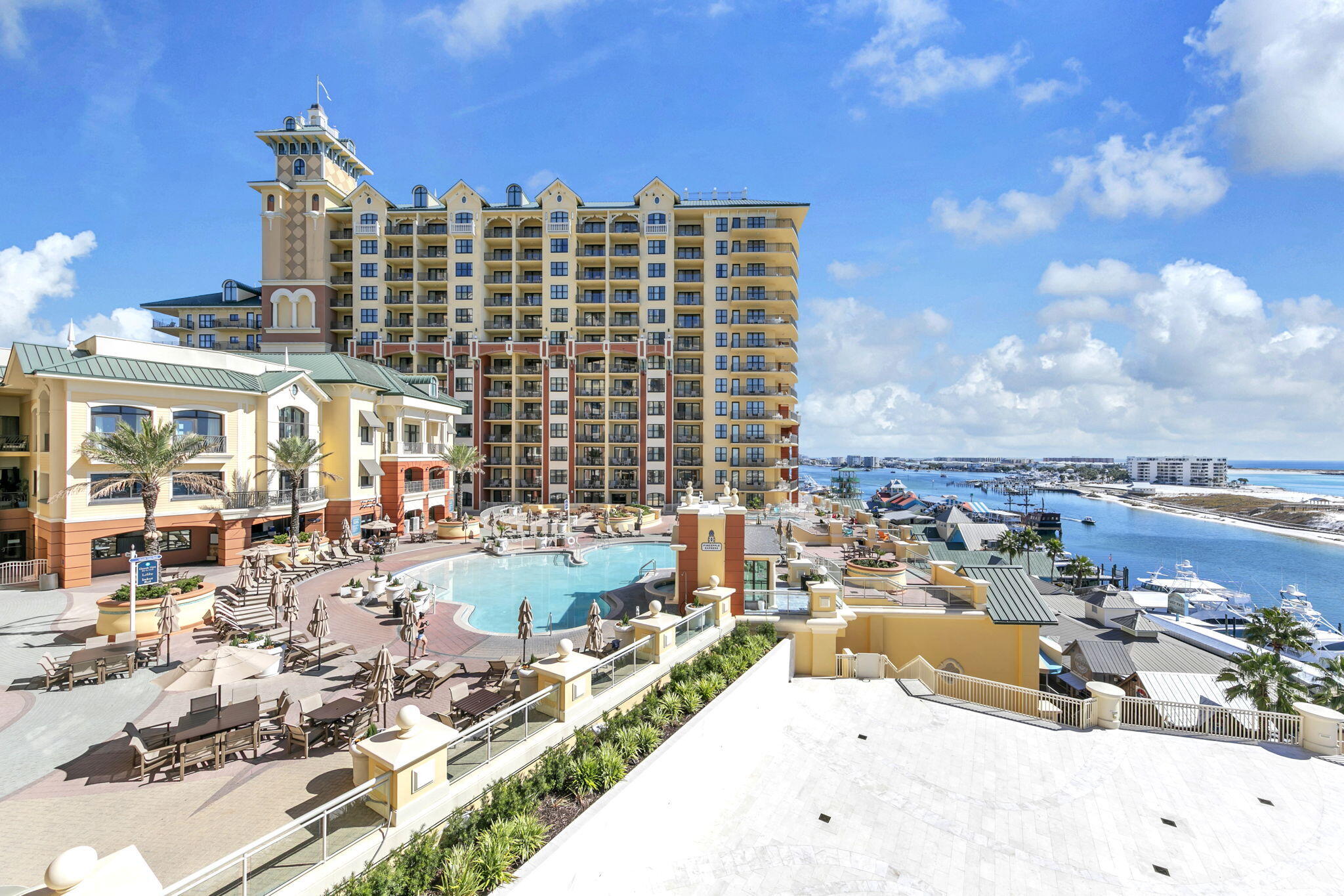 EMERALD GRANDE WEST - Residential