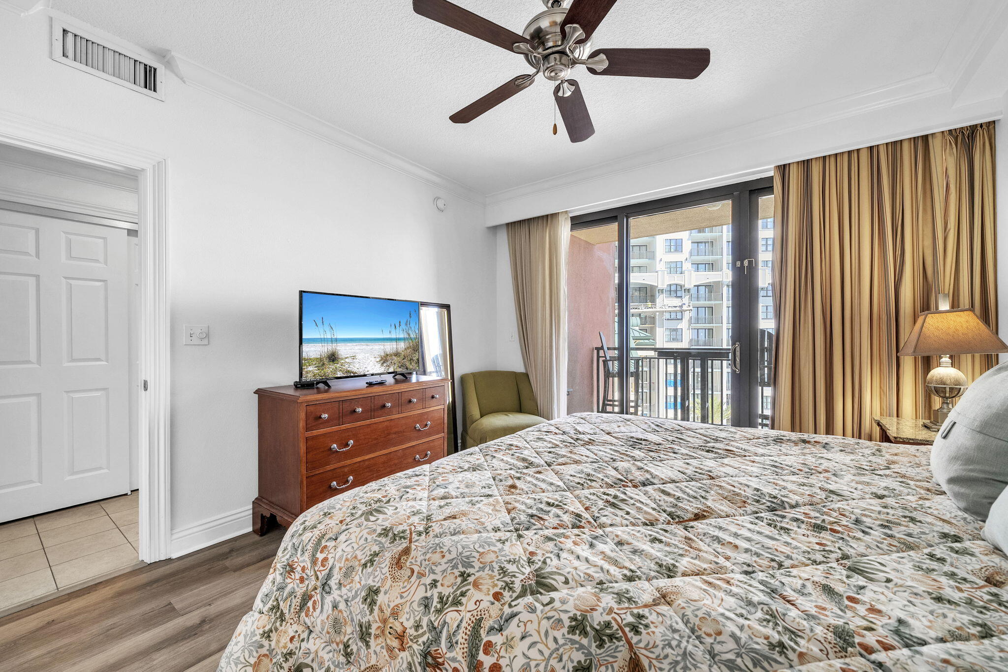 EMERALD GRANDE WEST - Residential