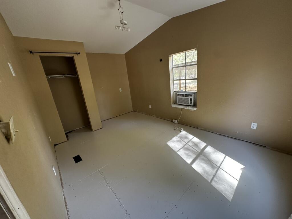 METES & BOUNDS - Residential