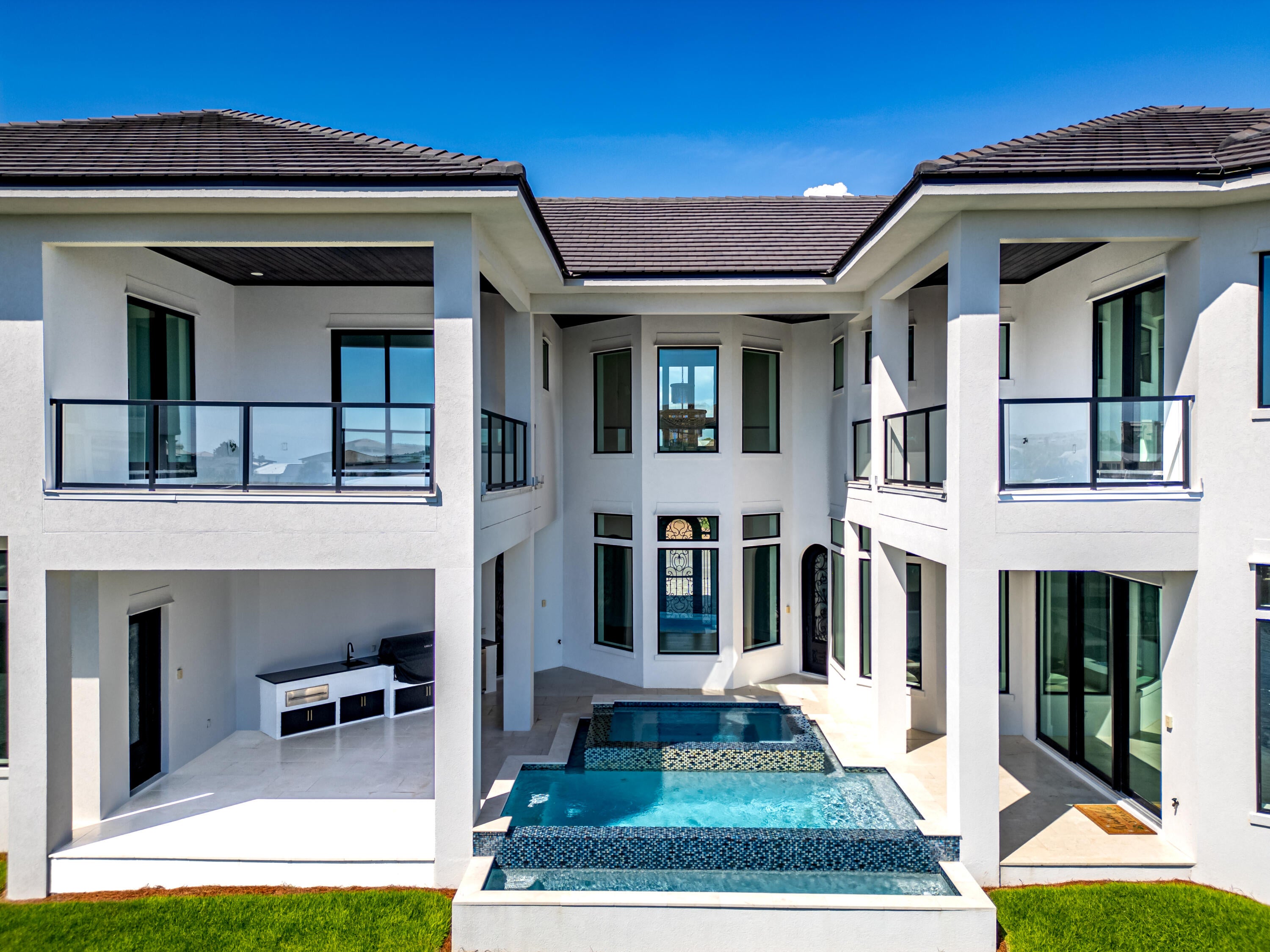 602 Lagoon Dr Drive