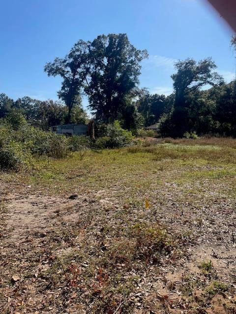 CRESTVIEW LOTS 11 & 12 EX W1/2 OF - Land