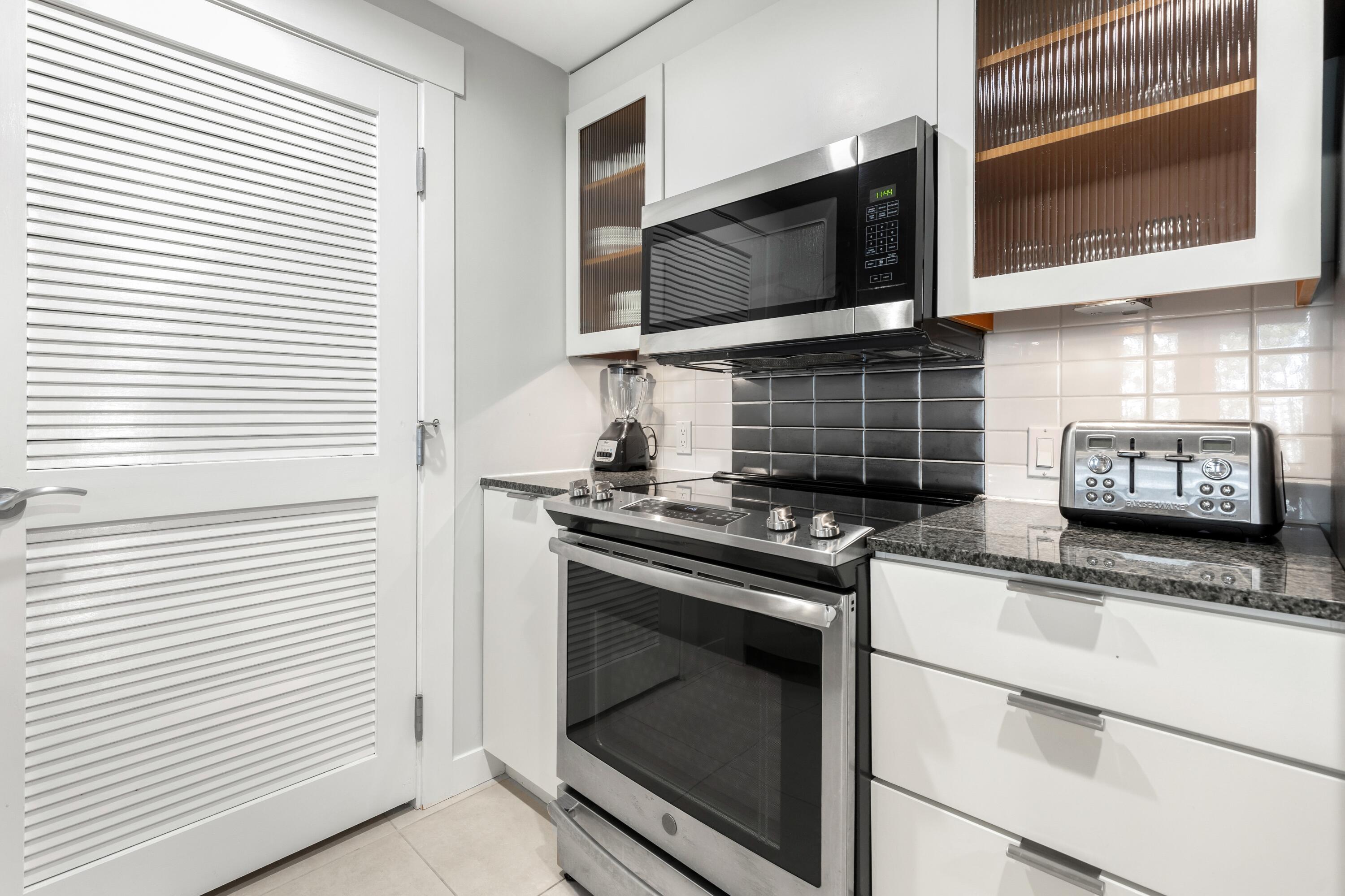 BAHIA CONDO - Residential