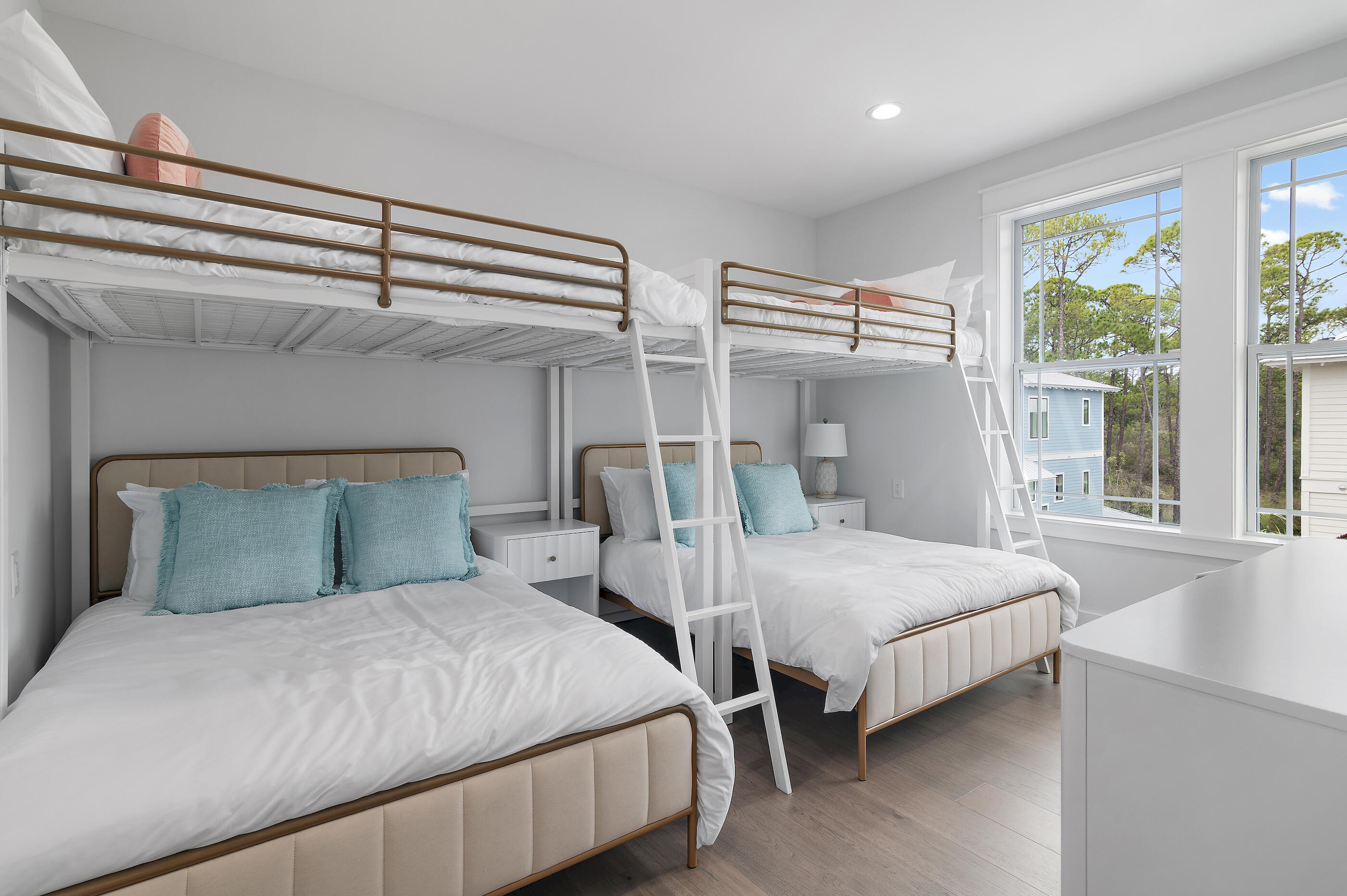 TREETOP S/D - Residential