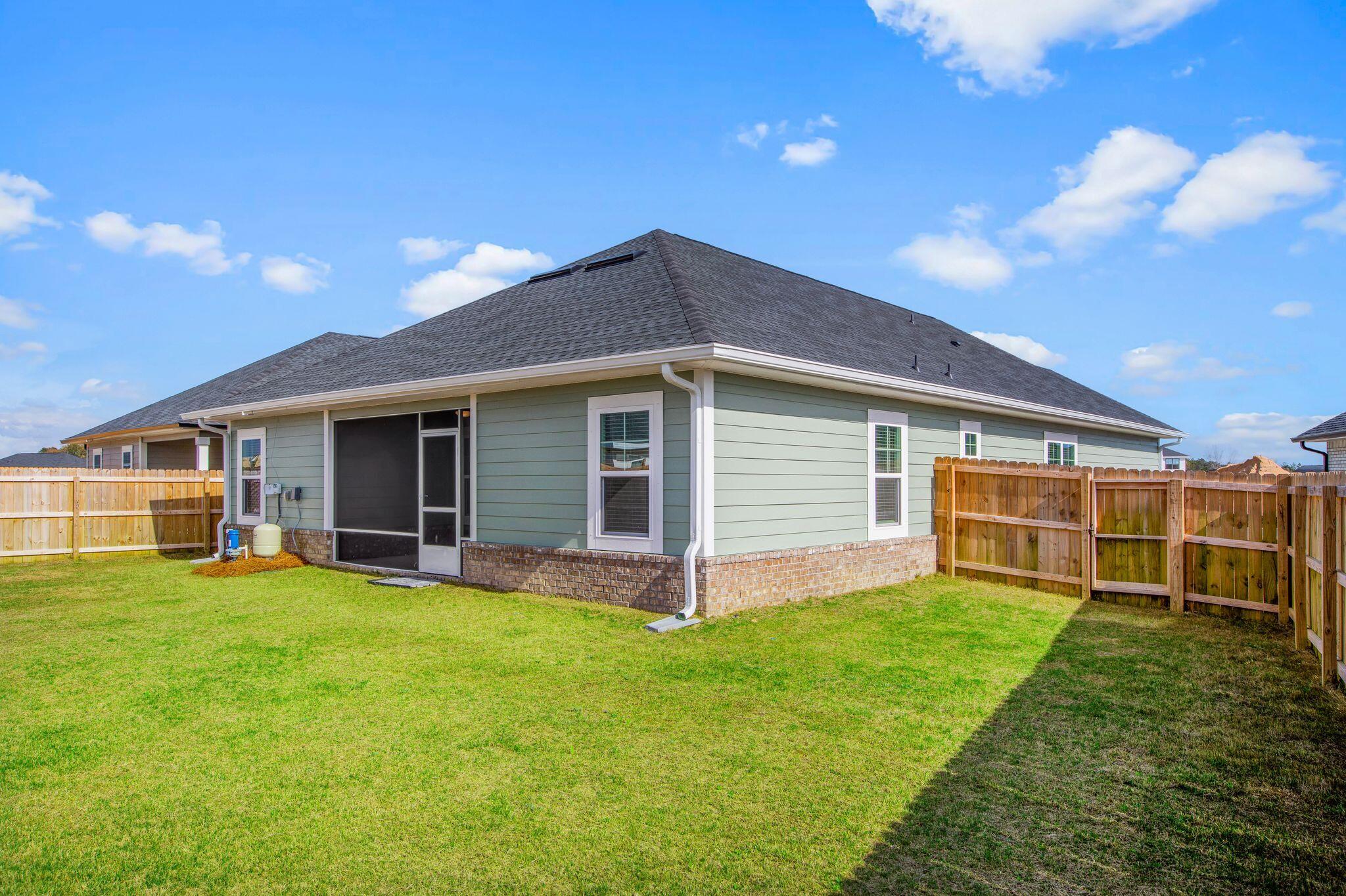 THE BLUFFS AT LAFAYETTE - Residential