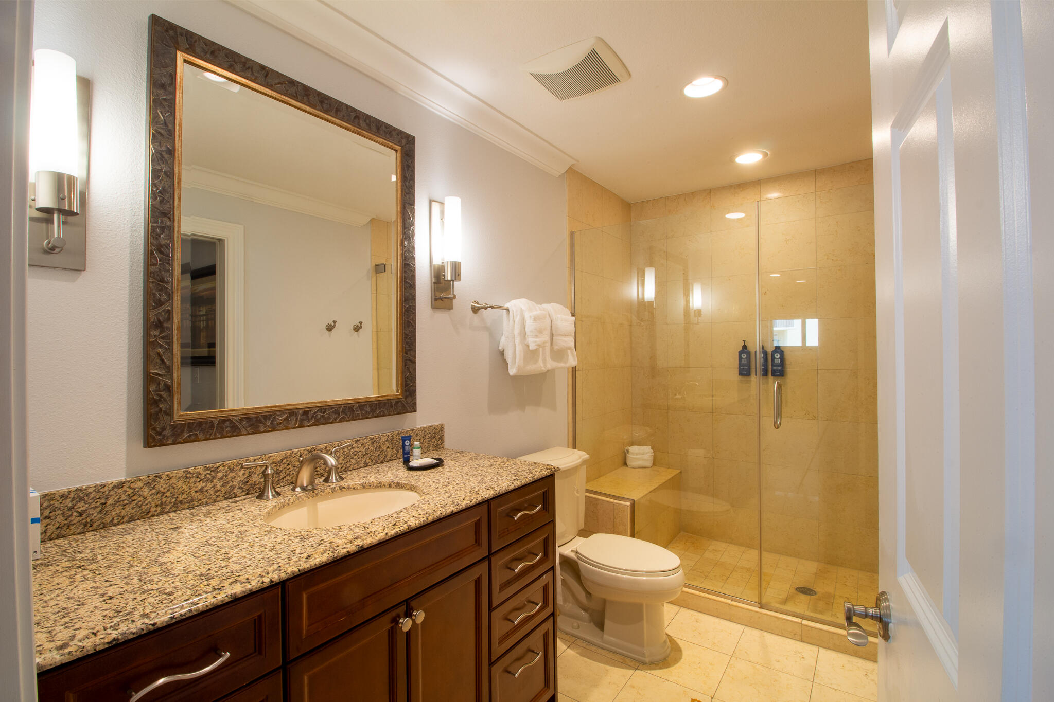 EMERALD GRANDE - Residential