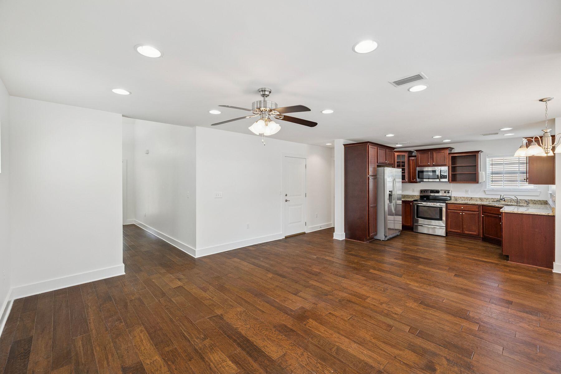 EAGLE BAY - Residential