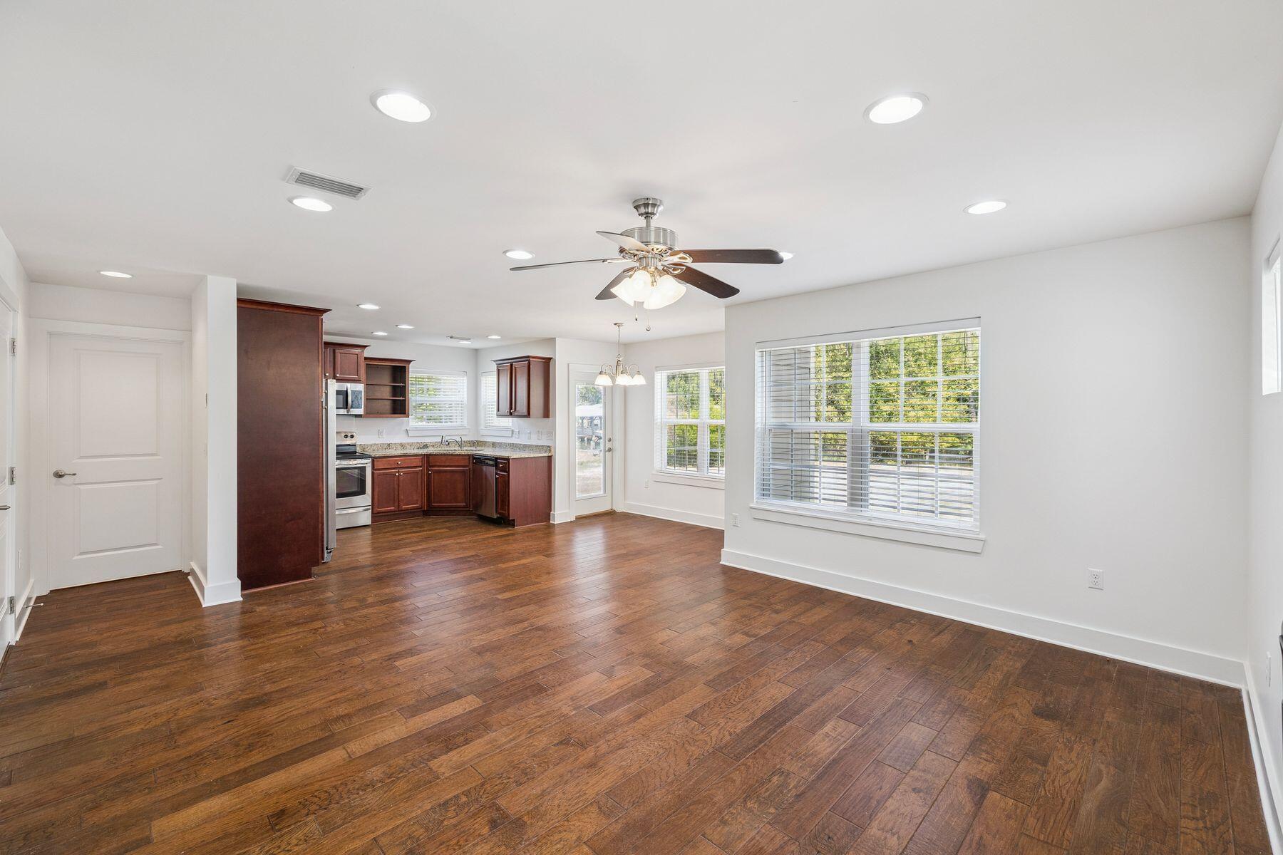 EAGLE BAY - Residential