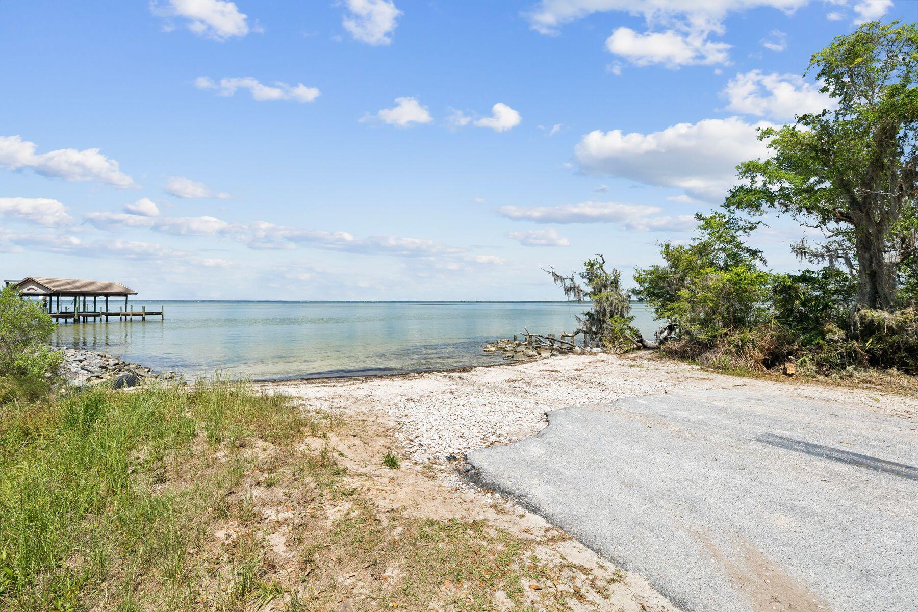 EAGLE BAY - Residential