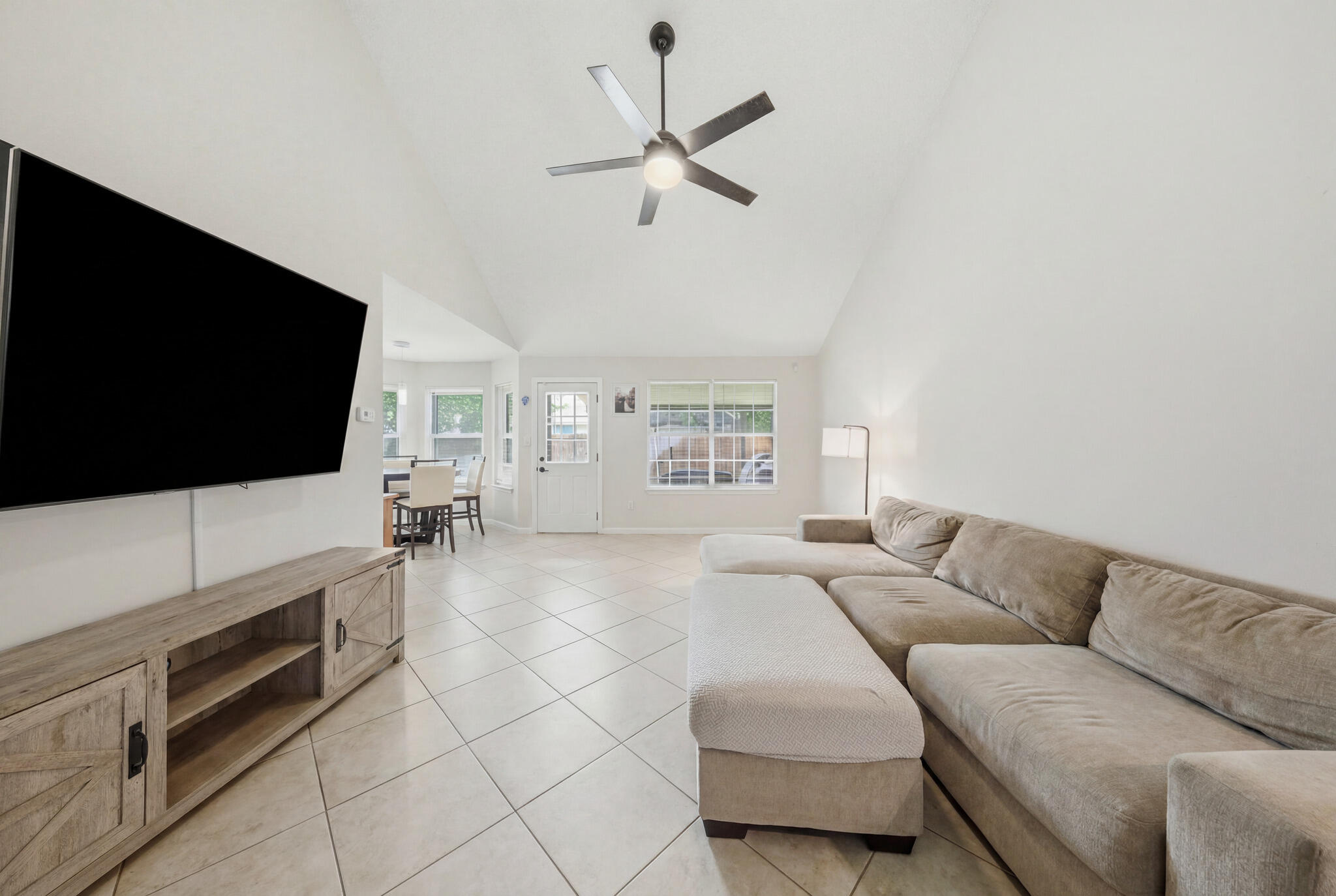 2144 Estate Circle