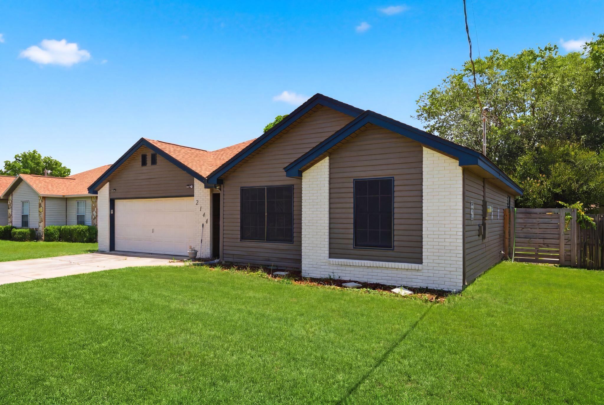 2144 Estate Circle