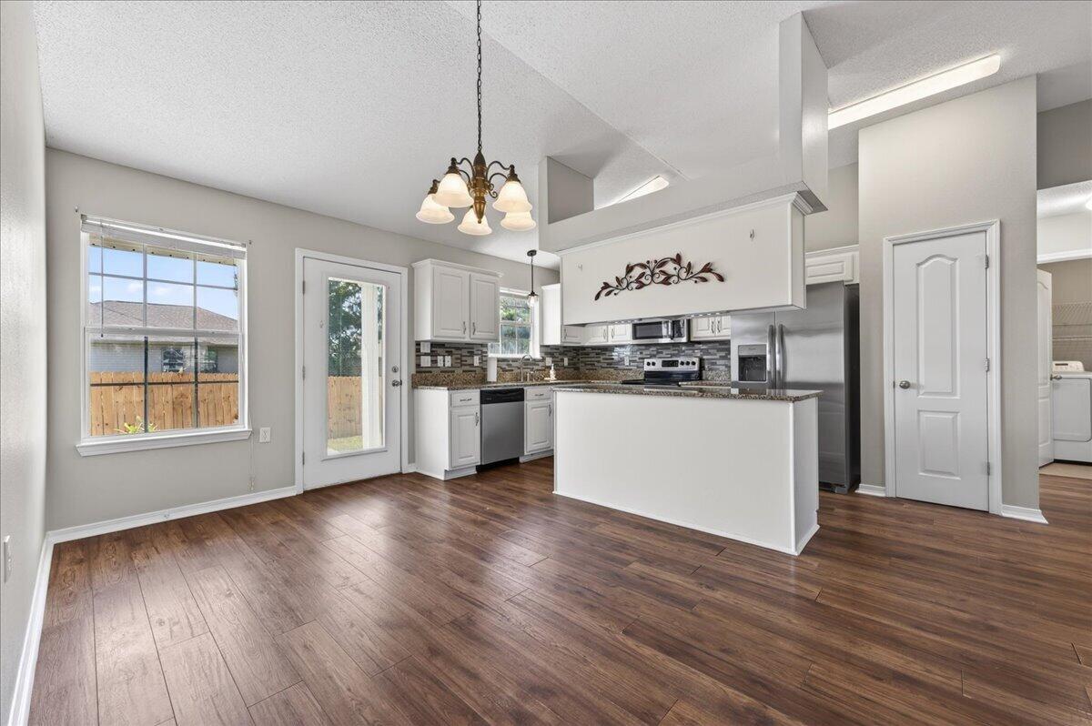 SHADOW LAKES - Residential