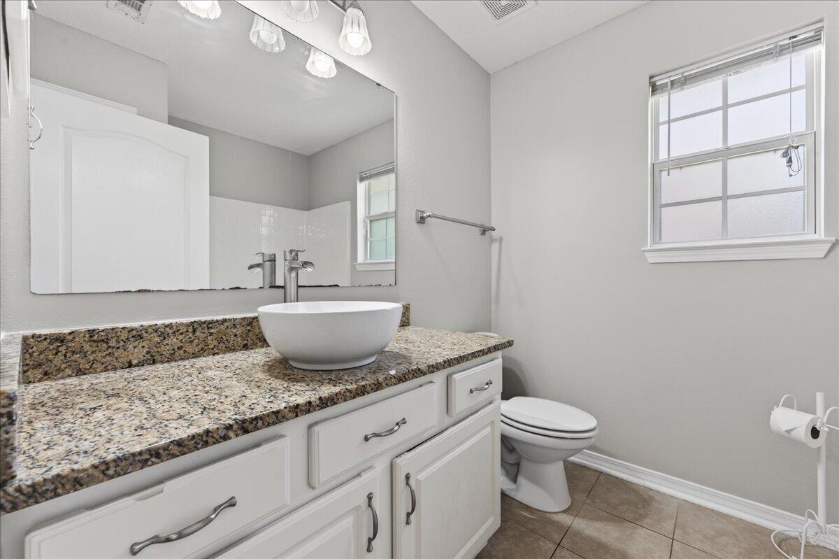 SHADOW LAKES - Residential