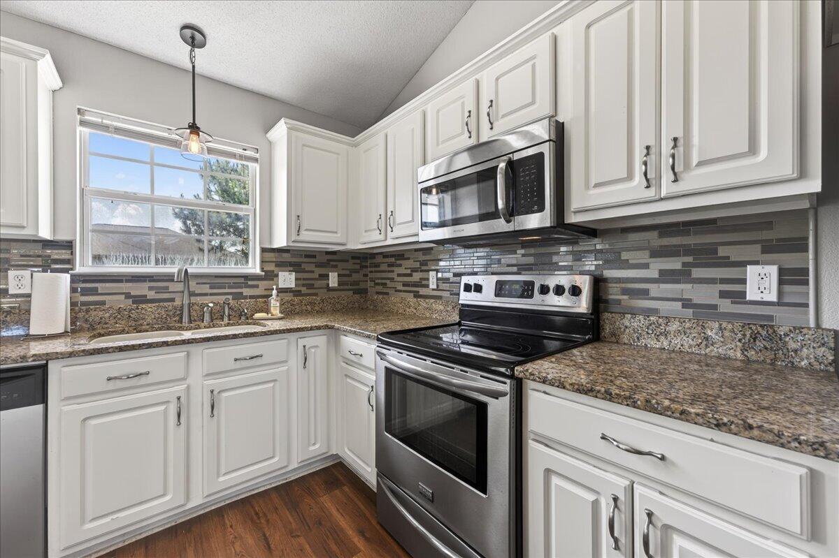 SHADOW LAKES - Residential