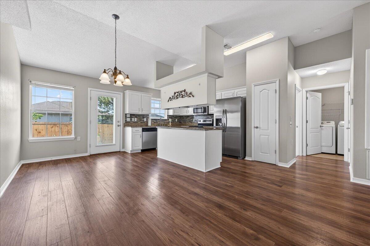 SHADOW LAKES - Residential