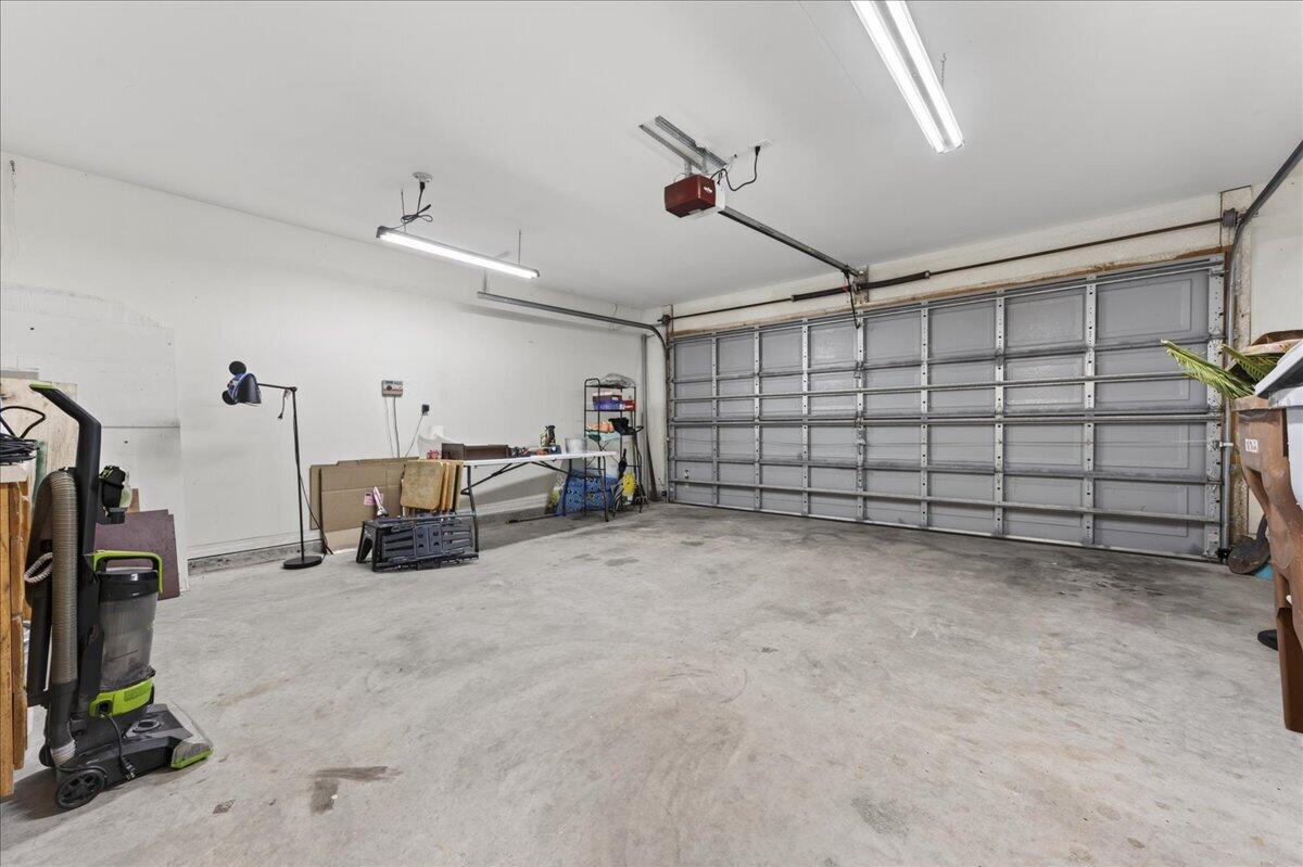 SHADOW LAKES - Residential