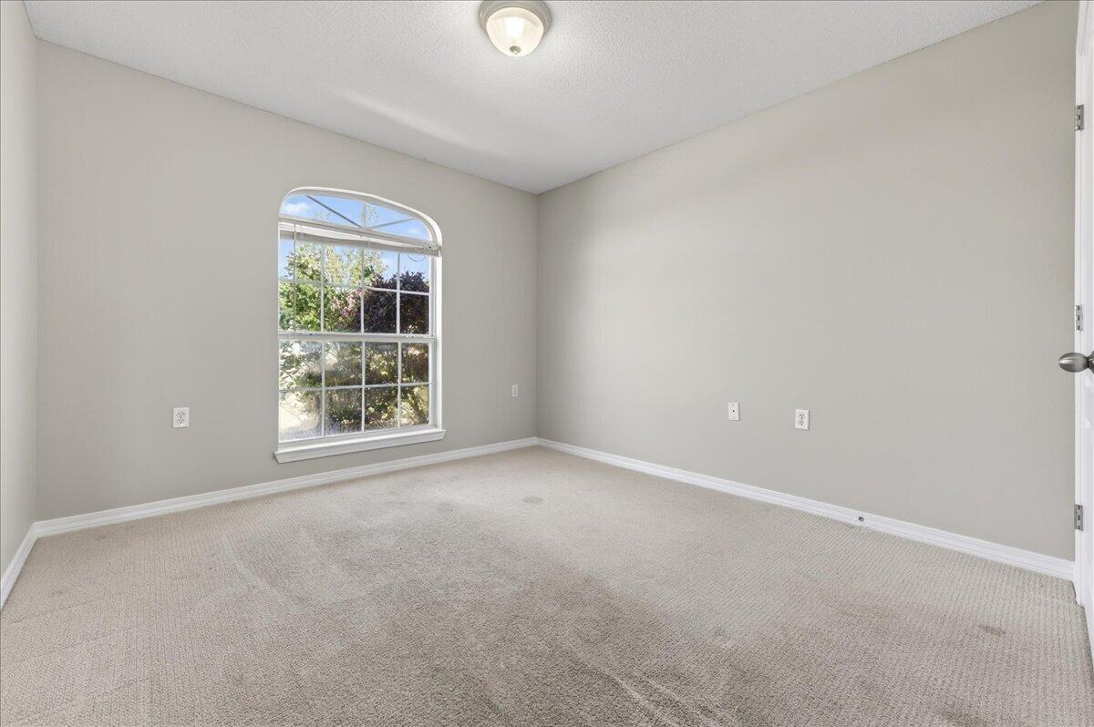 SHADOW LAKES - Residential