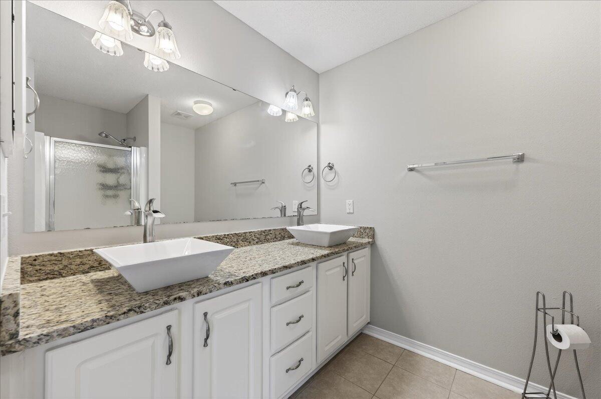 SHADOW LAKES - Residential