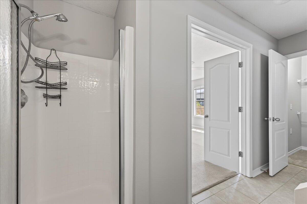 SHADOW LAKES - Residential