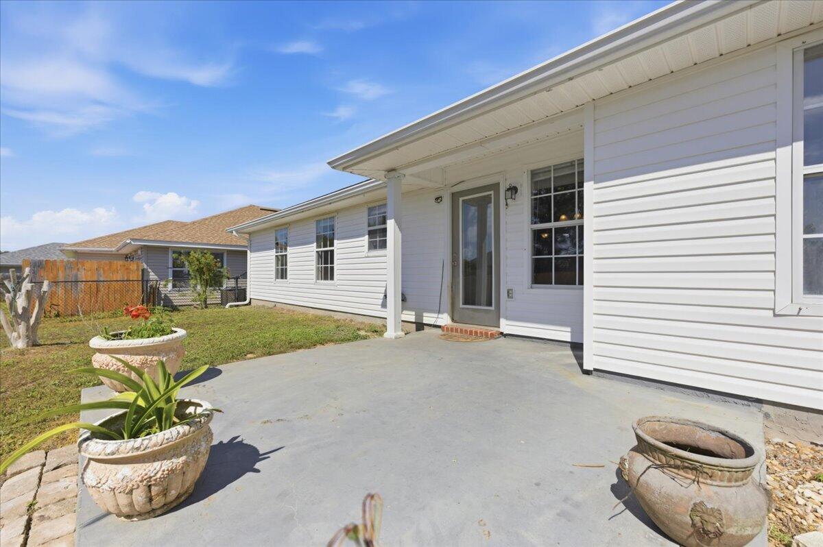 SHADOW LAKES - Residential