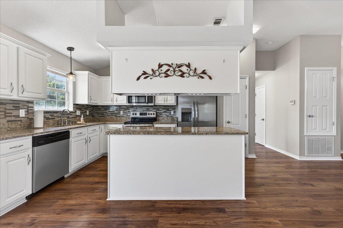 SHADOW LAKES - Residential